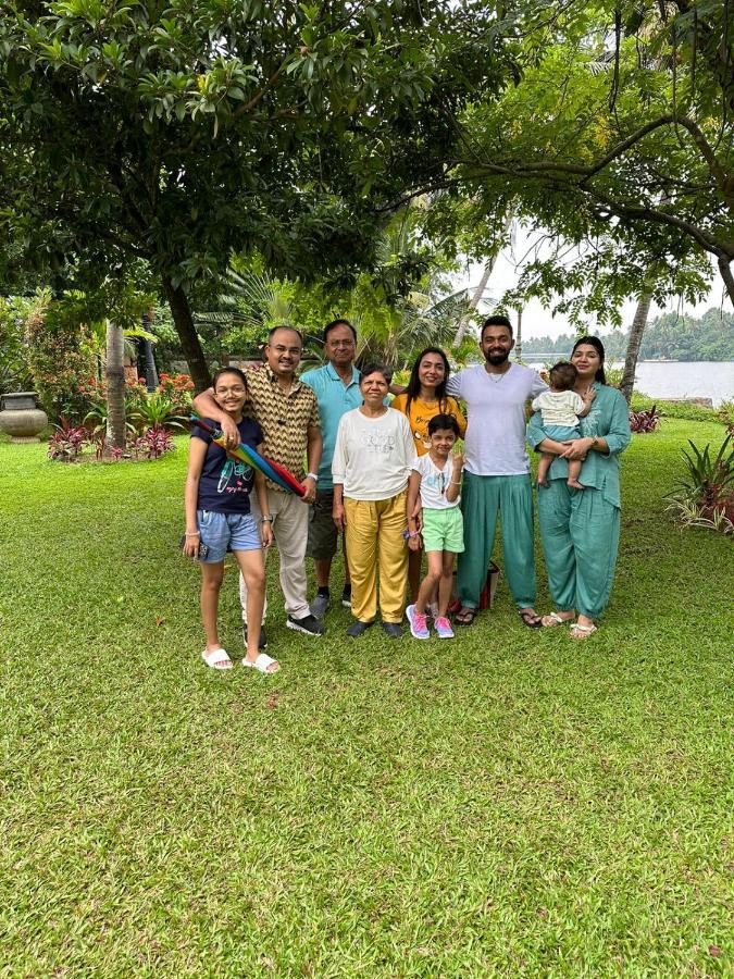 הוילה North Paravur Madilina House מראה חיצוני תמונה